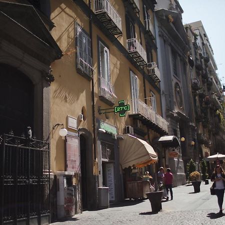 Prisca B&B Napoli Bagian luar foto