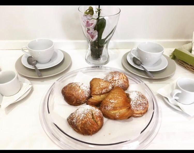 Prisca B&B Napoli Bagian luar foto