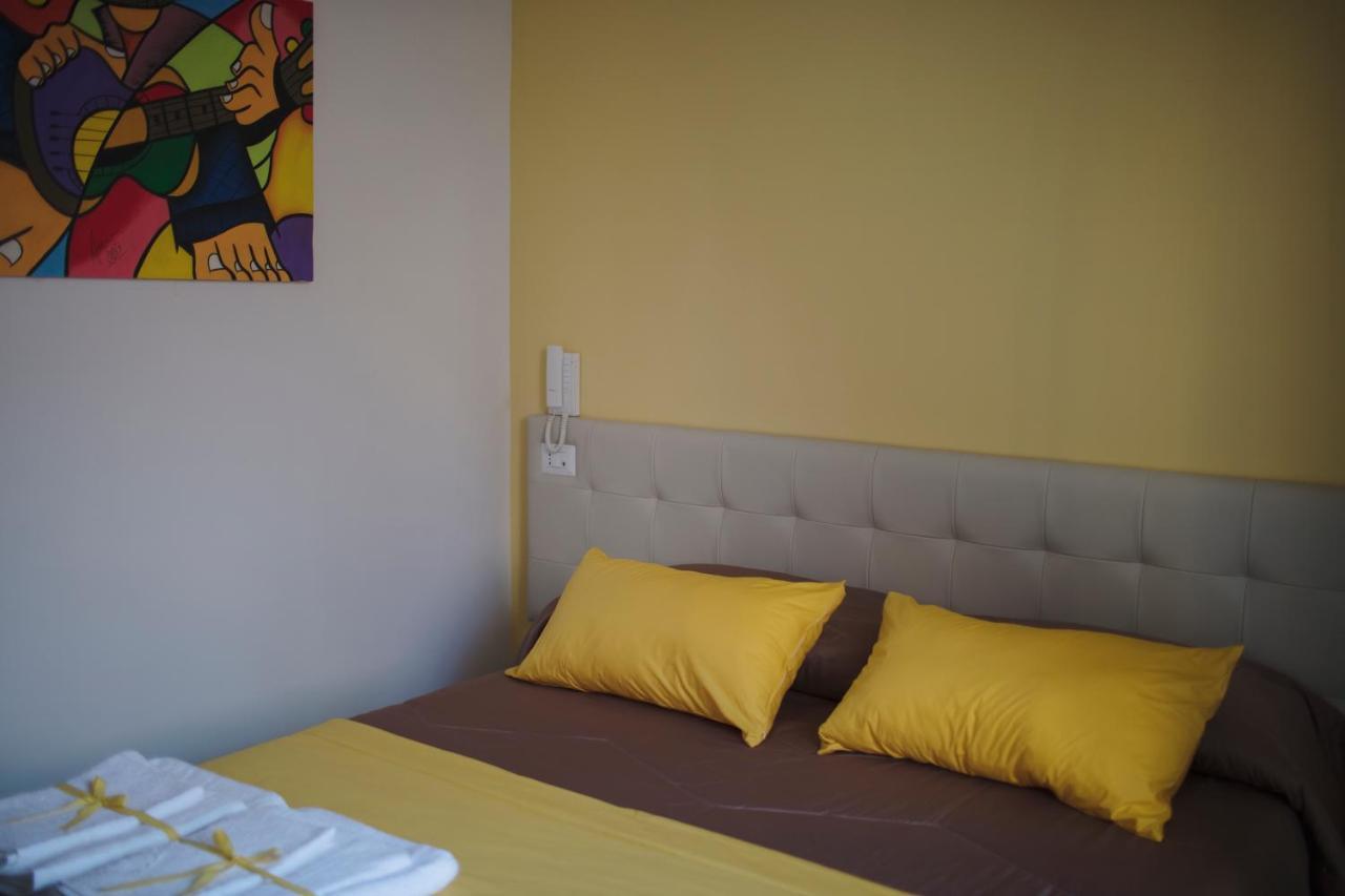 Prisca B&B Napoli Bagian luar foto