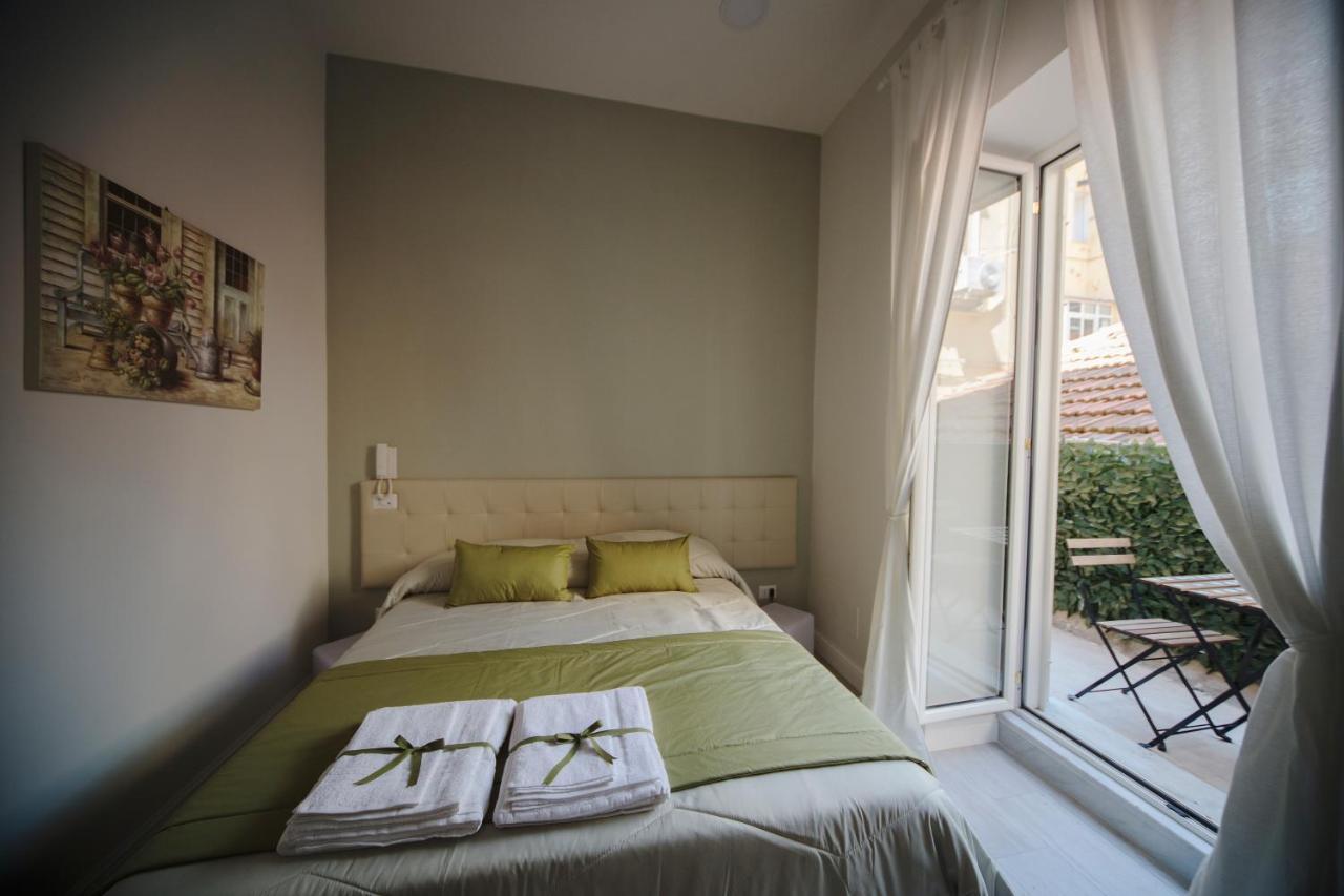 Prisca B&B Napoli Bagian luar foto