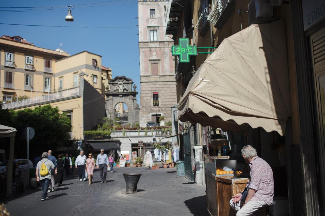 Prisca B&B Napoli Bagian luar foto