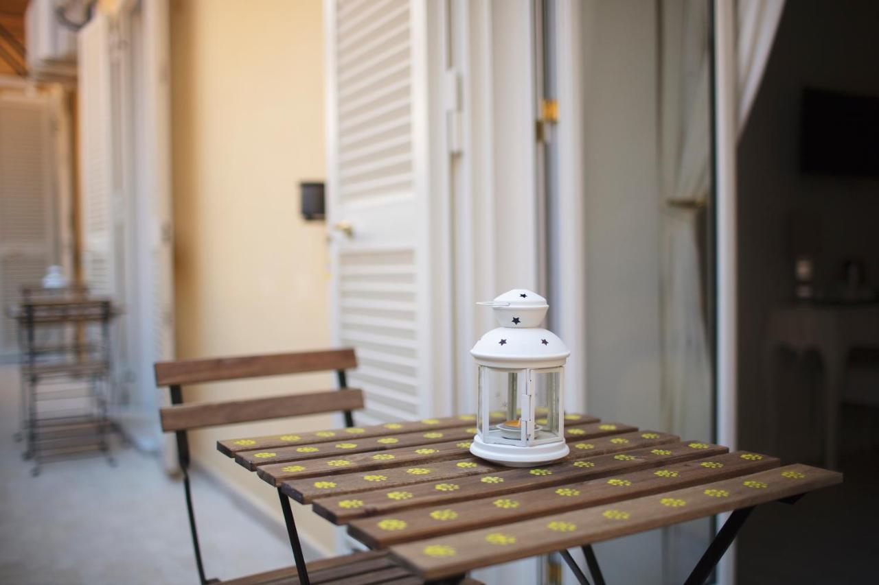 Prisca B&B Napoli Bagian luar foto