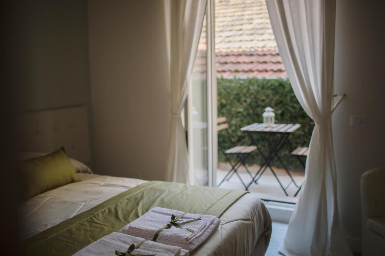 Prisca B&B Napoli Bagian luar foto