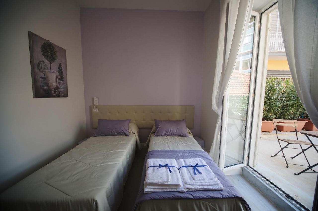 Prisca B&B Napoli Bagian luar foto